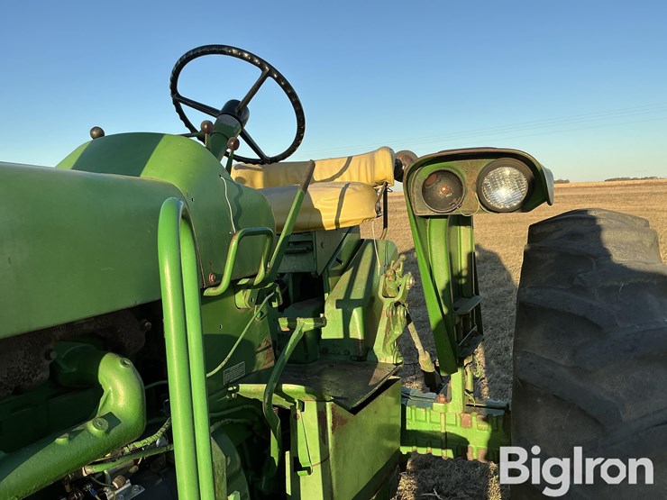 john-deere-3010-image-15