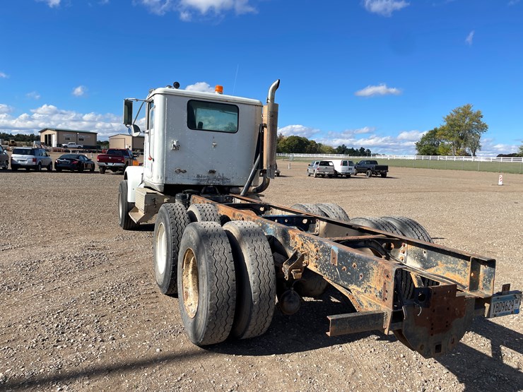 international-9300-image-3