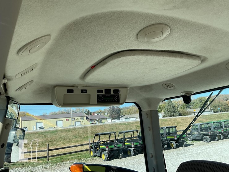 john-deere-8335r-image-47