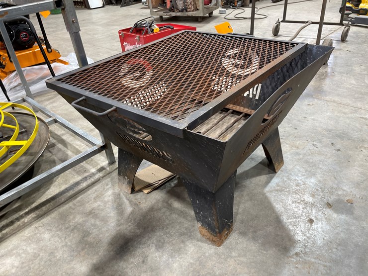 #7904-•-custom-green-bay-packers-fire-pit-image-2