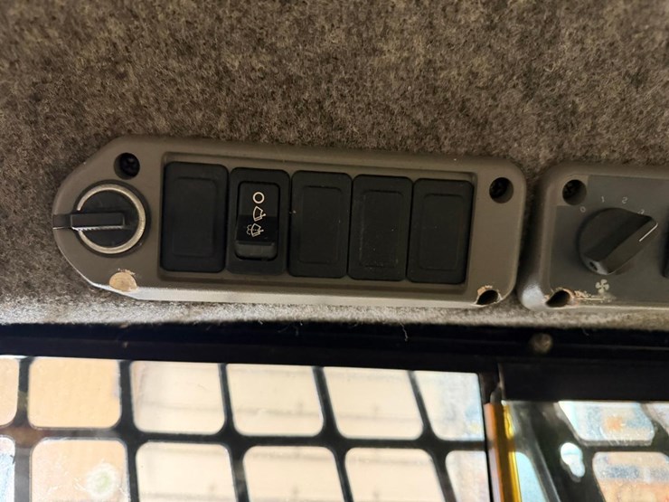 bobcat-s250-image-30