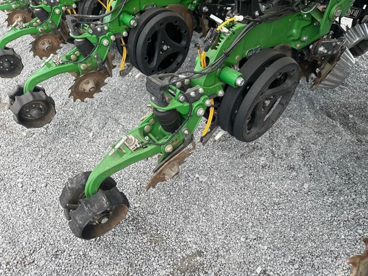 john-deere-1790-image-48