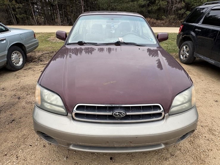 2001-subaru-outback-limited-car-image-2