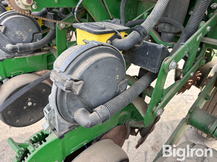 john-deere-1790-ccs-image-17