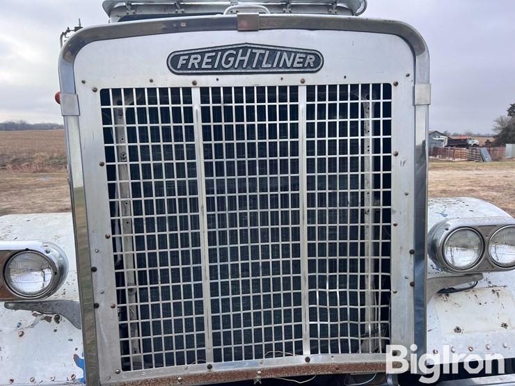 freightliner-flc120-image-17