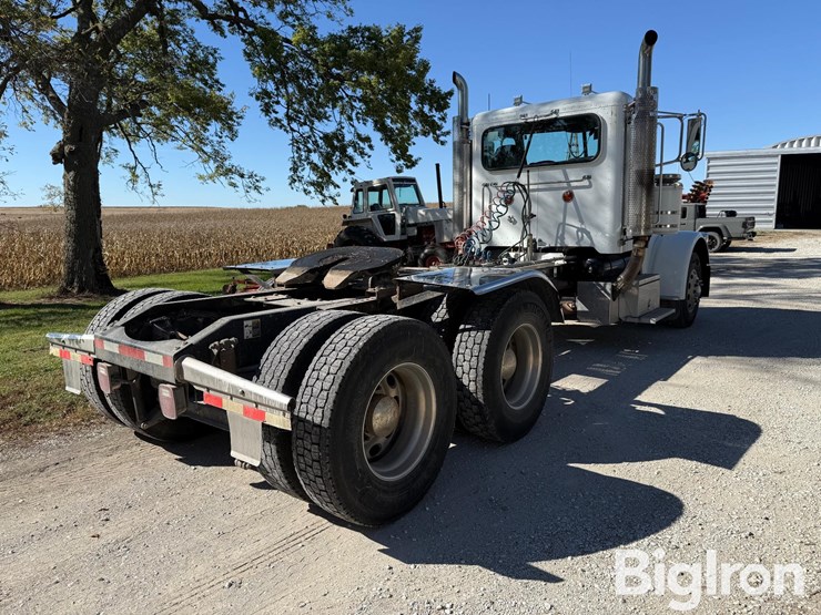 2008-peterbilt-388-image-5
