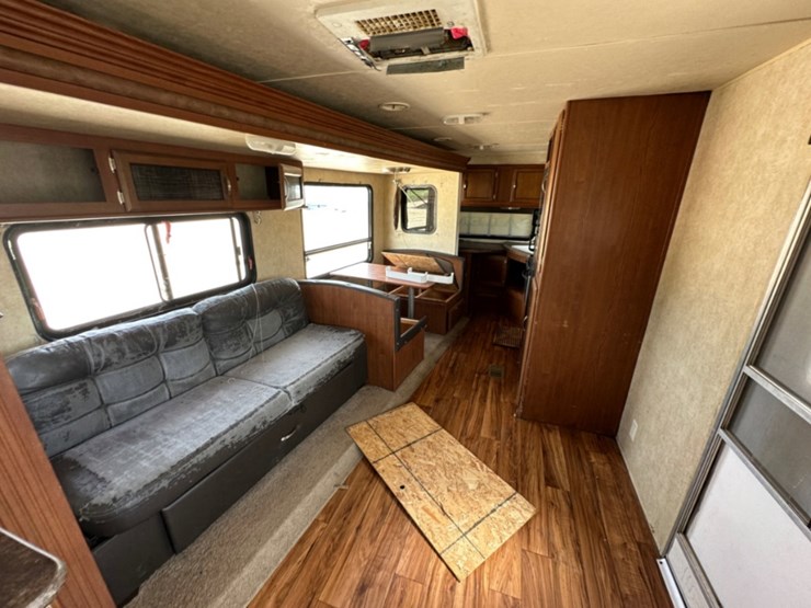 2014-forrest-river-salem-travel-trailer-image-12