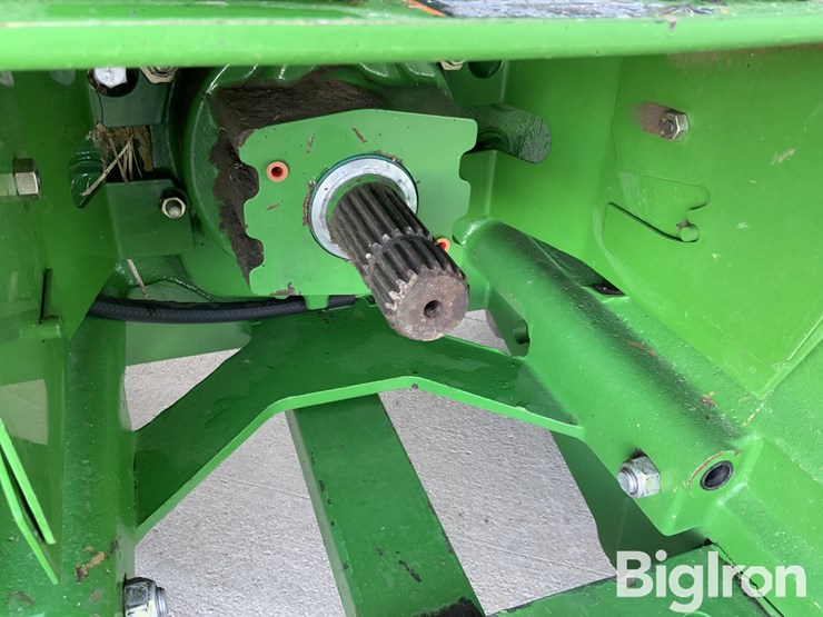 john-deere-8245r-image-11