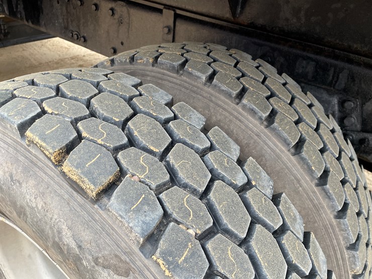 peterbilt-357-image-93