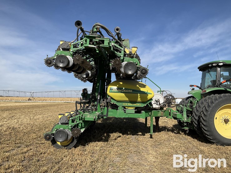 2012-john-deere-dr24-image-10