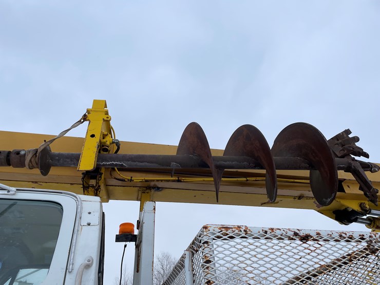 #1168-•-1988-gmc-topkick-sierra-digger-derrick-truck-(has-mn-title)-image-10