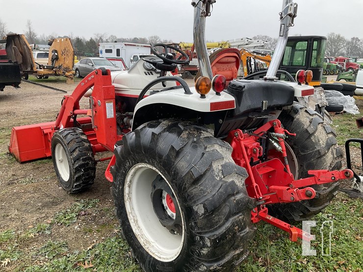 new-holland-boomer-8n-image-3