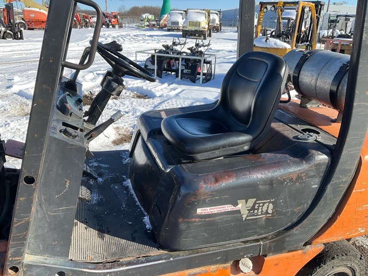 #1361-•-samsung-v-lift-forklift*-image-22