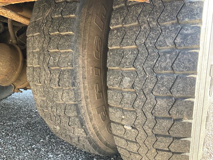 2001-international-4900-image-32