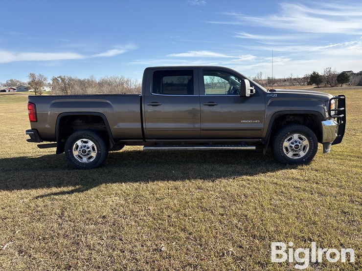 2015-gmc-sierra-2500-image-4