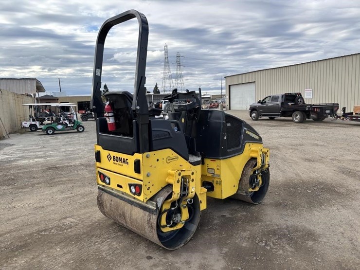 2017-bomag-bw120-image-3