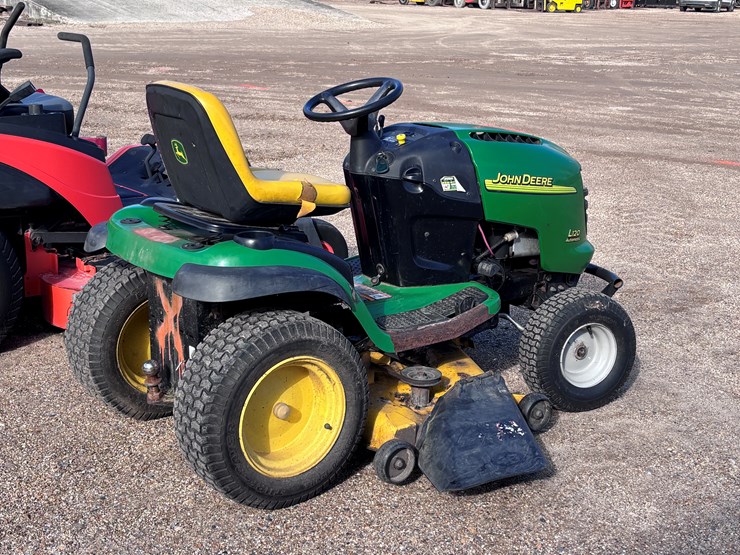 john-deere-l120-image-3