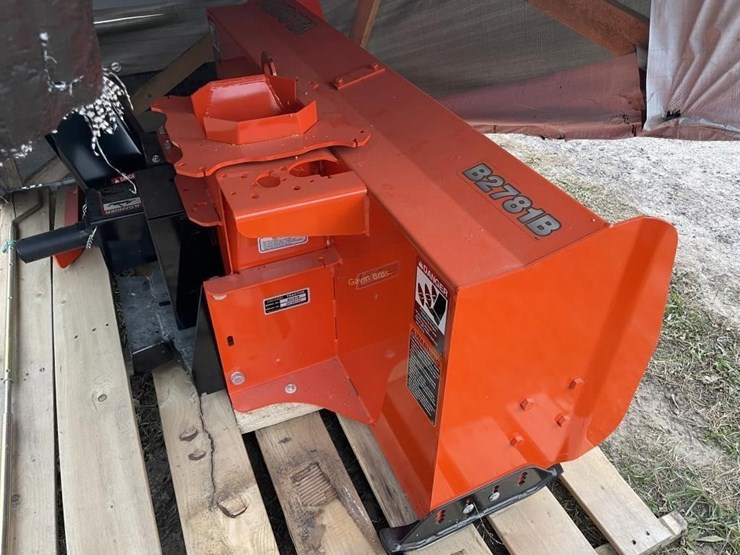 new-kubota-b2781b-snowblower-image-3