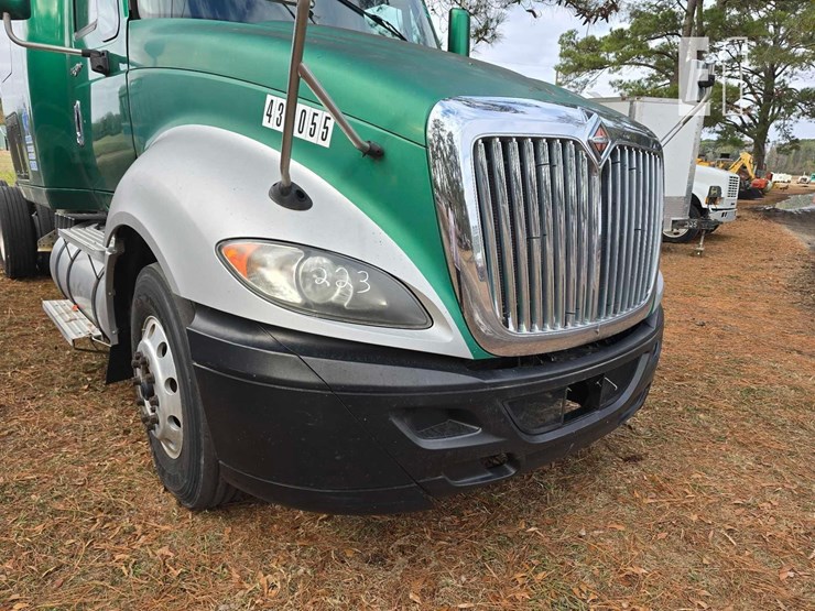 2013-international-prostar-image-20