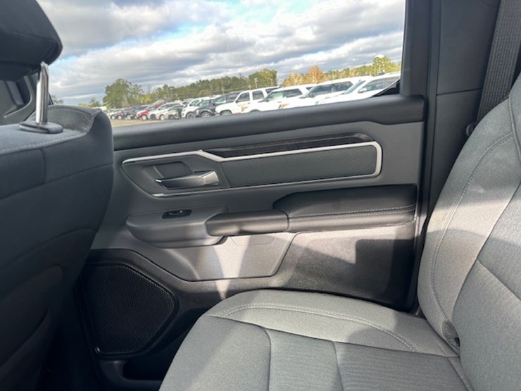 dodge-ram-1500-image-27