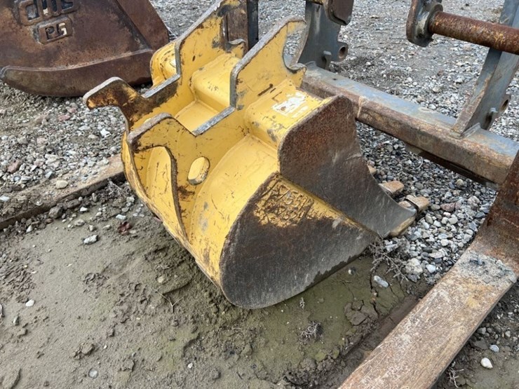 23"-dig-bucket-image-3