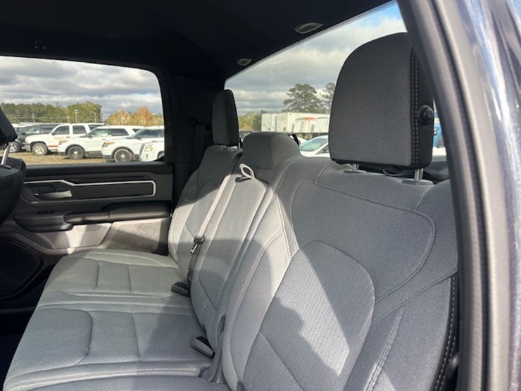 dodge-ram-1500-image-25