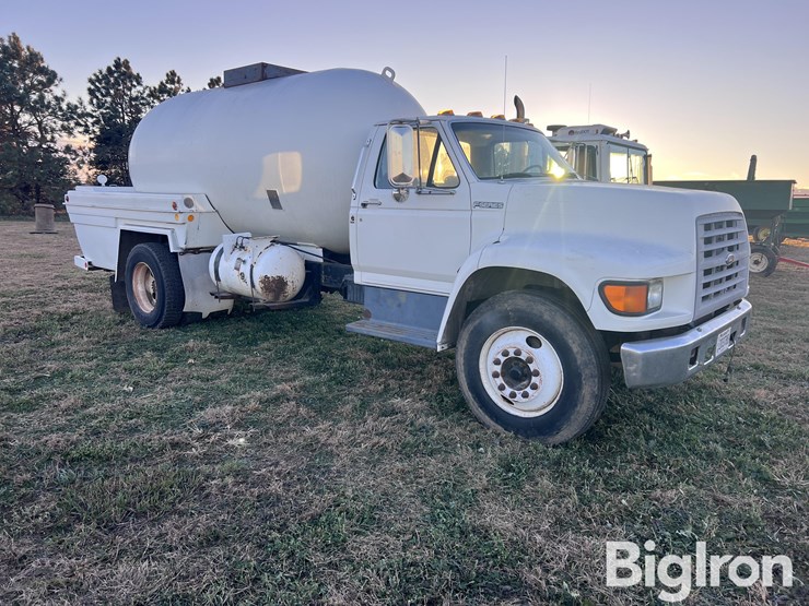 1998-ford-f700-image-3