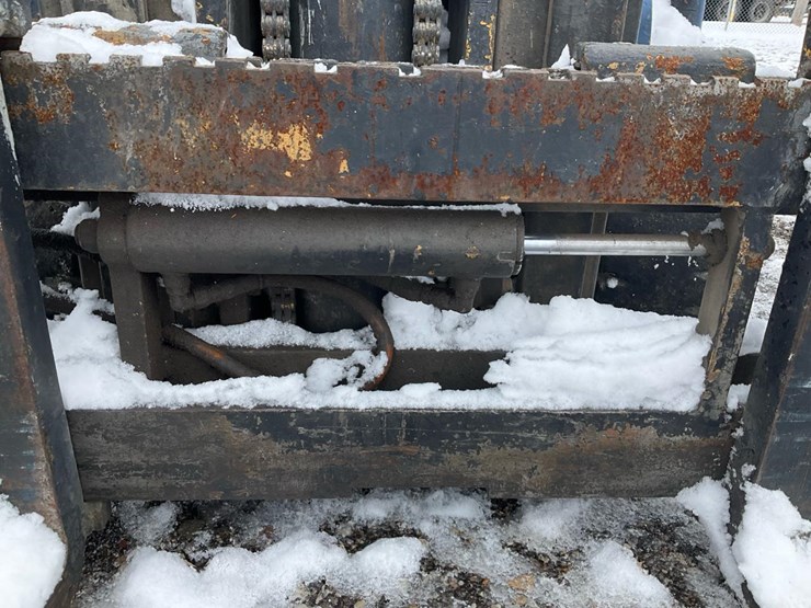 #1354-•-caterpillar-t80b-forklift-image-12