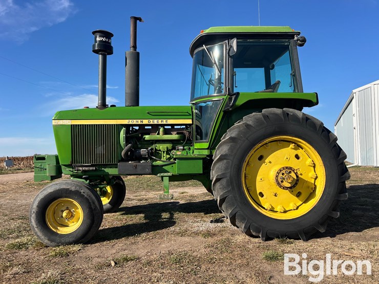 john-deere-4430-image-4