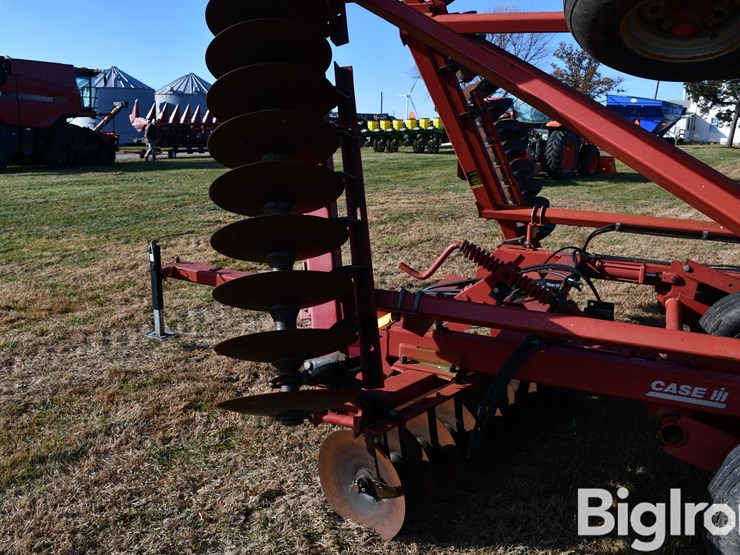 case-ih-3950-image-17