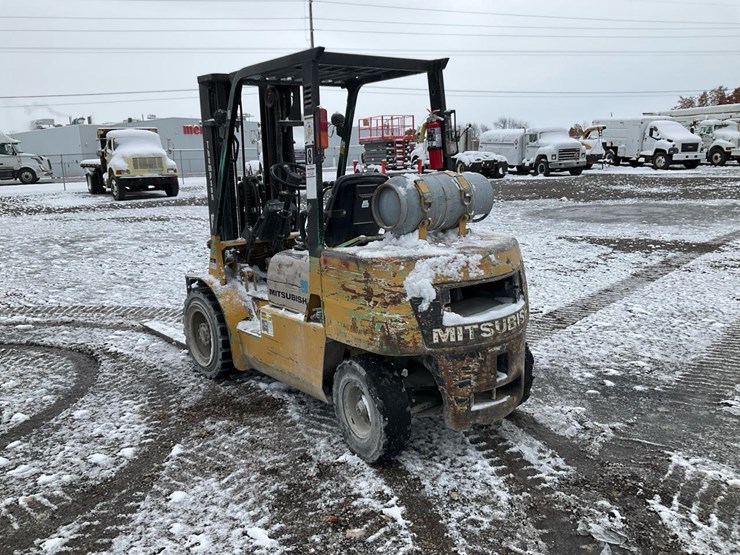 mitsubishi-fg30-image-3