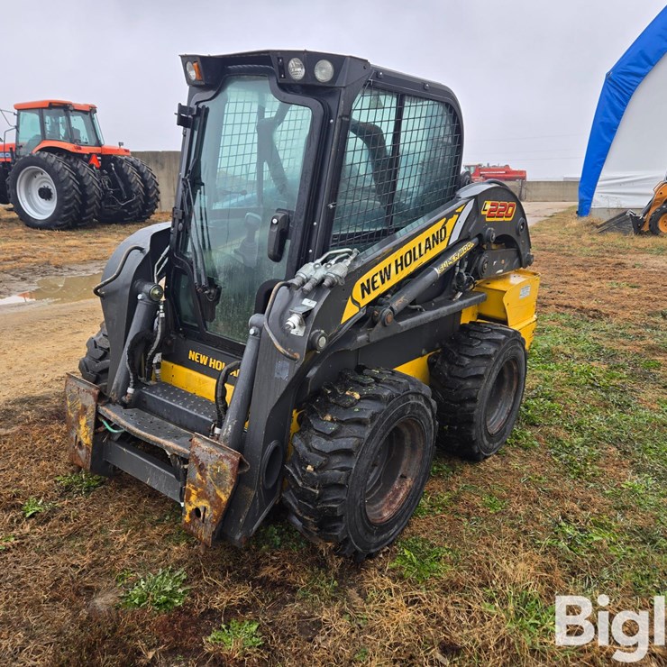 NEW HOLLAND L220