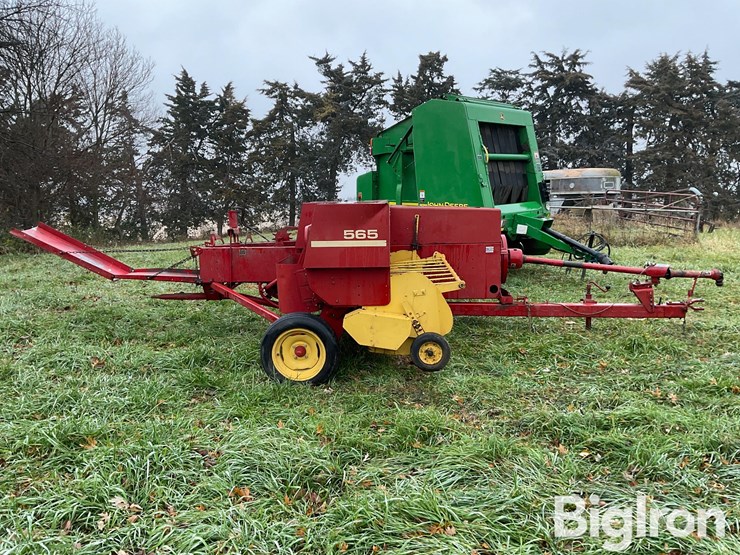 new-holland-565-image-4