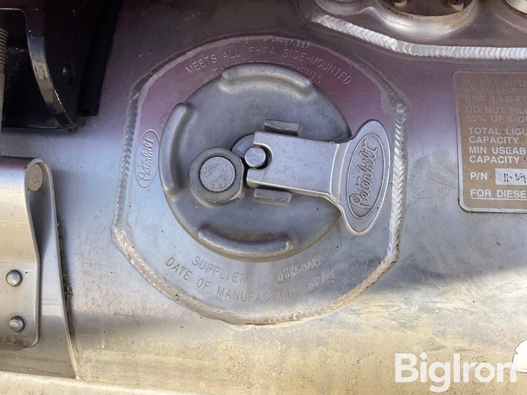 2004-peterbilt-330-image-16