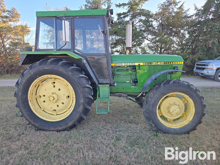 john-deere-3140-image-4