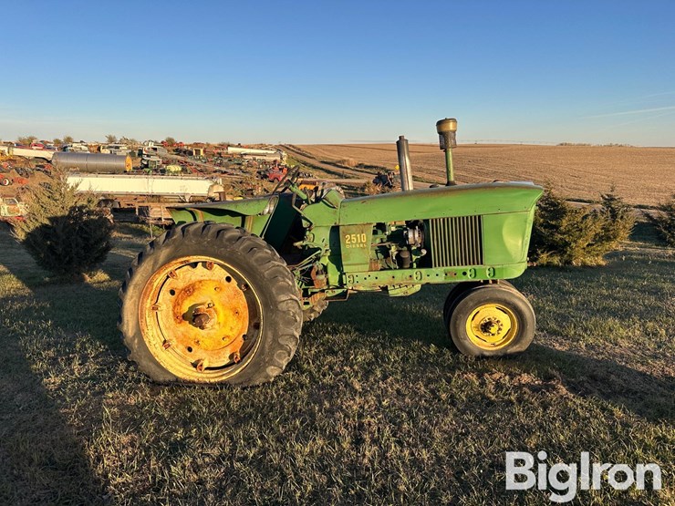 john-deere-2510-image-8