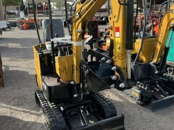 2025-cfg-h12r-mini-excavator-image-1