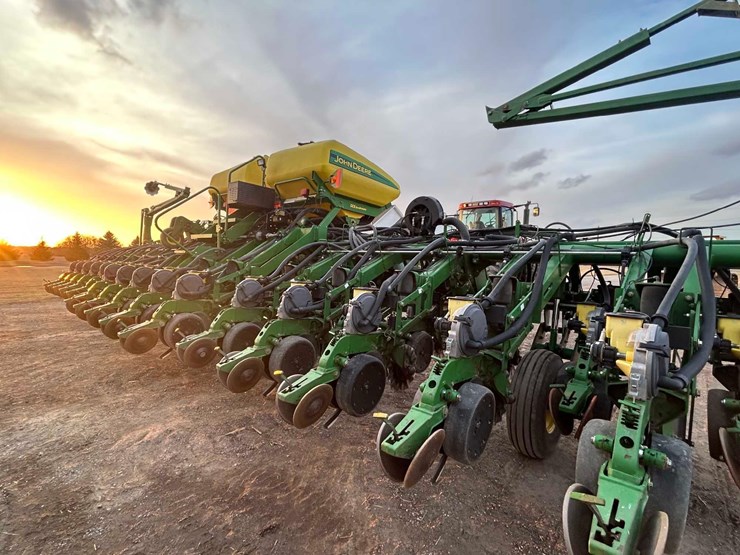 john-deere-1790-image-9