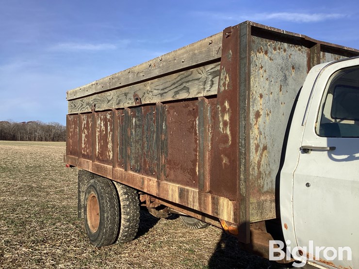 1977-gmc-sierra-6000-image-13