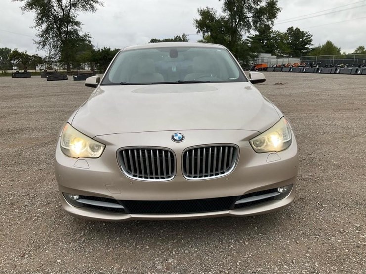#2053-•-2010-bmw-550gt-car*-image-4