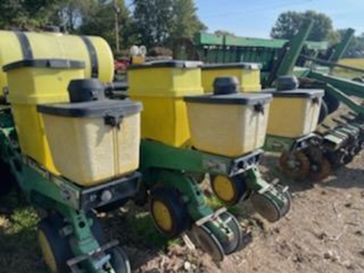 john-deere-7200-image-9