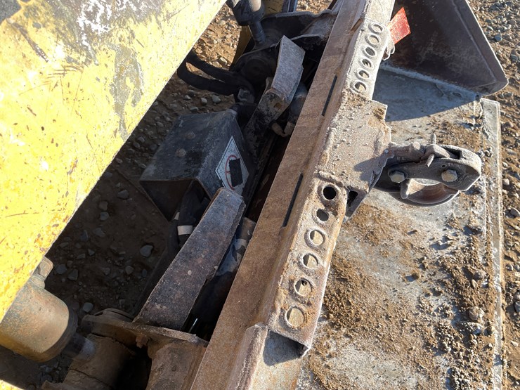 caterpillar-257b-image-10