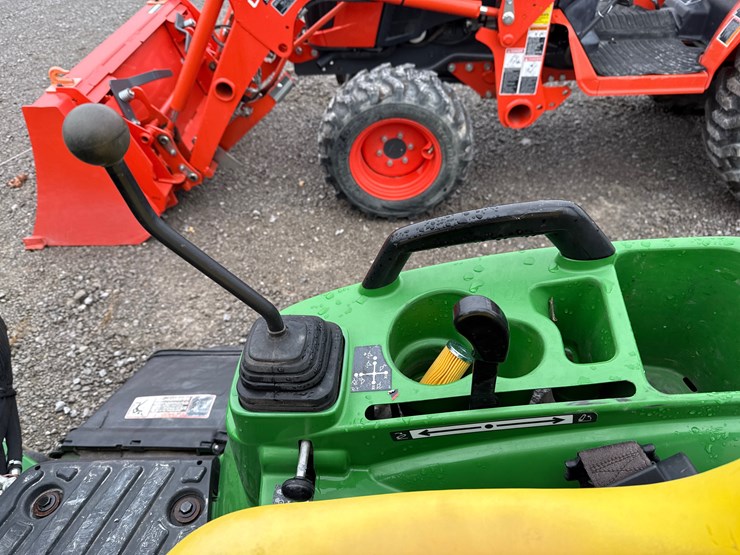 john-deere-1023e-image-23