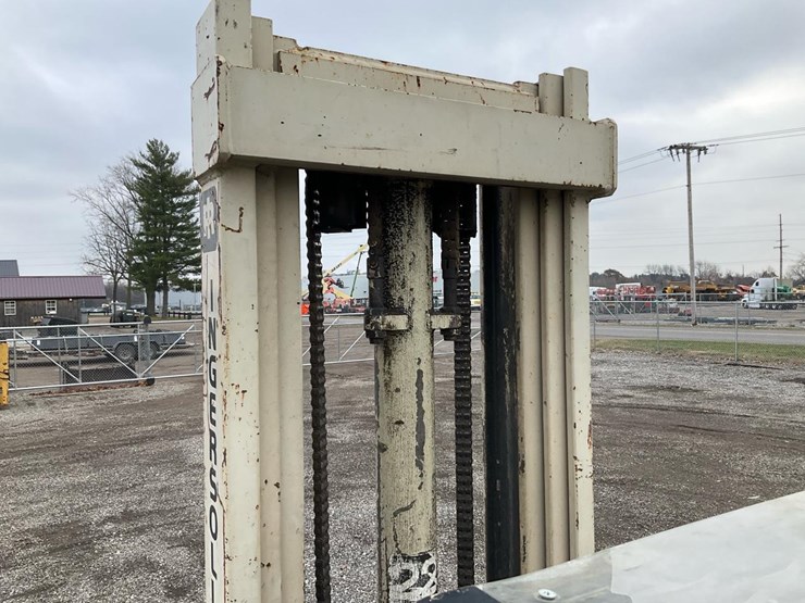 #1355-•-ingersoll-rand-706f-forklift-image-21