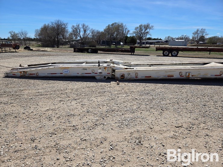 1976-holt-hlf-70-quad/a-folding-neck-trailer-image-9