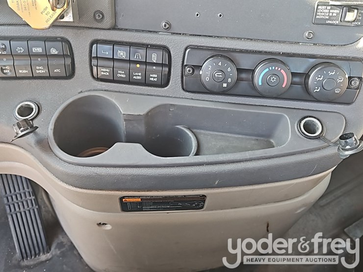 2018-freightliner-cascadia-image-51