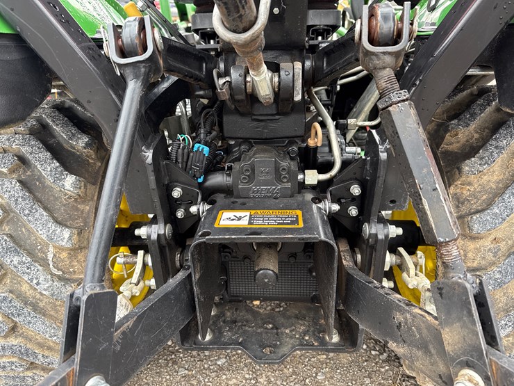 john-deere-1023e-image-14