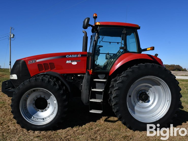 case-ih-magnum-335-image-8