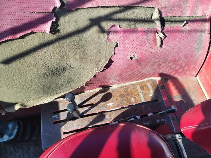 white-2-105-image-60