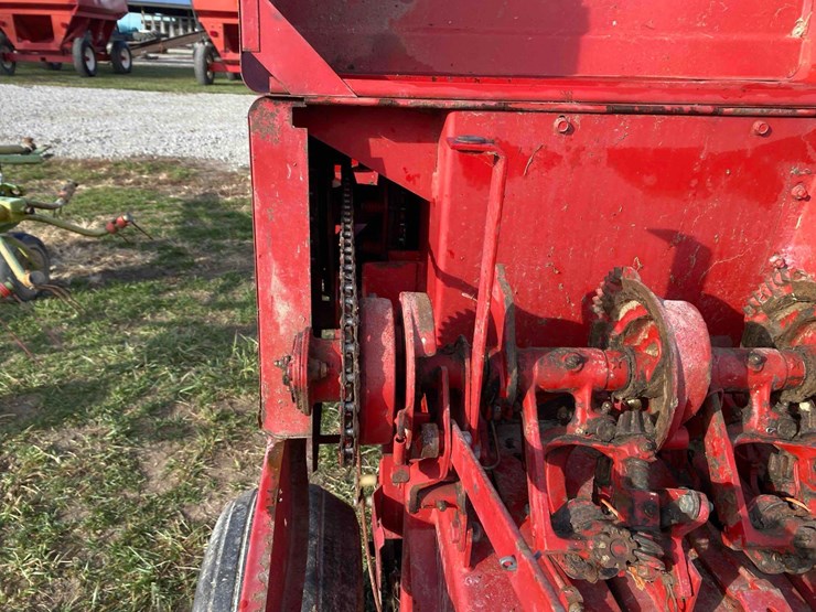 new-holland-316-image-15